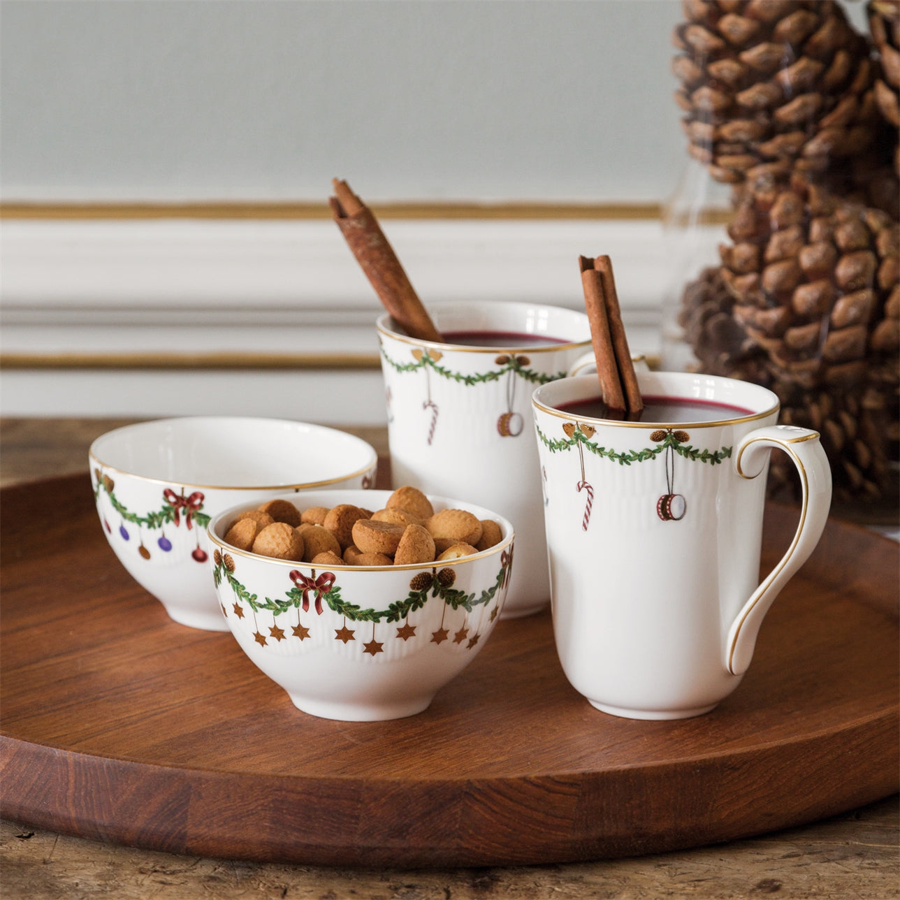 Royal Copenhagen Star Fluted Christmas Serving Bowl - 2