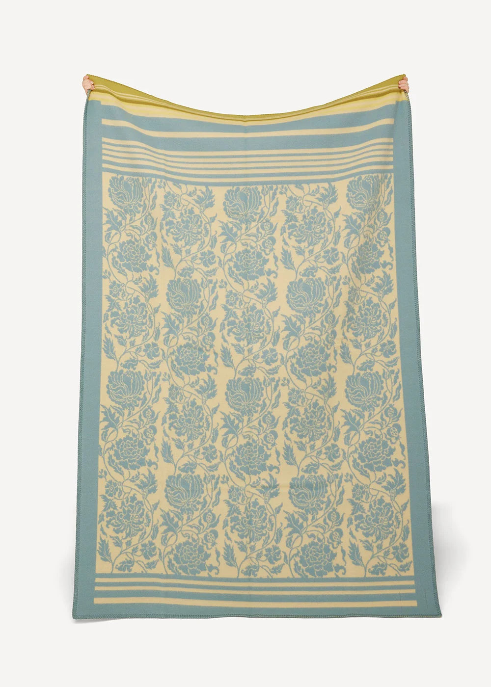 Oleana Ornament Blanket 203