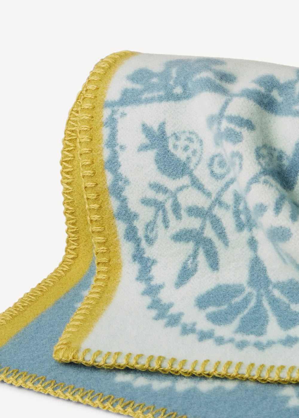 Oleana Baby Blanket 208
