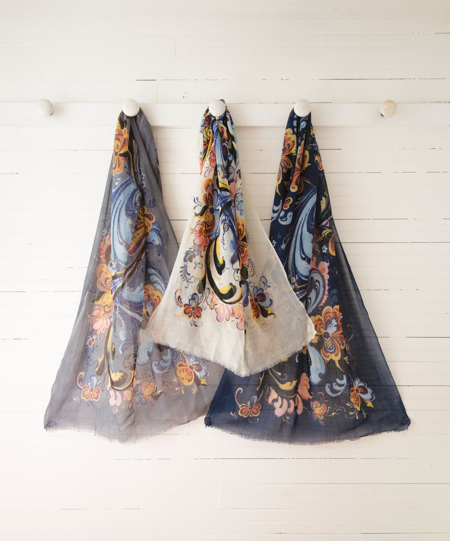 Scarf Rosemaling Wool Suzanne Toftey