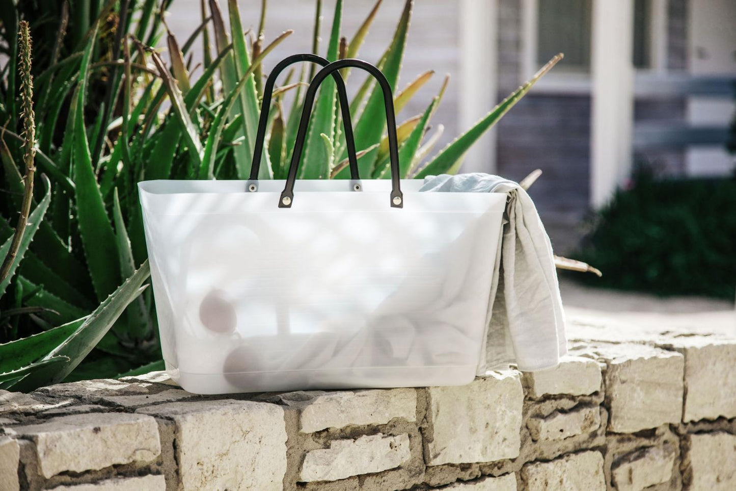 Hinza Tote Neutral Green Plastic