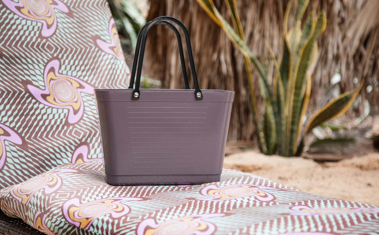 Hinza Tote Plum Green Plastic