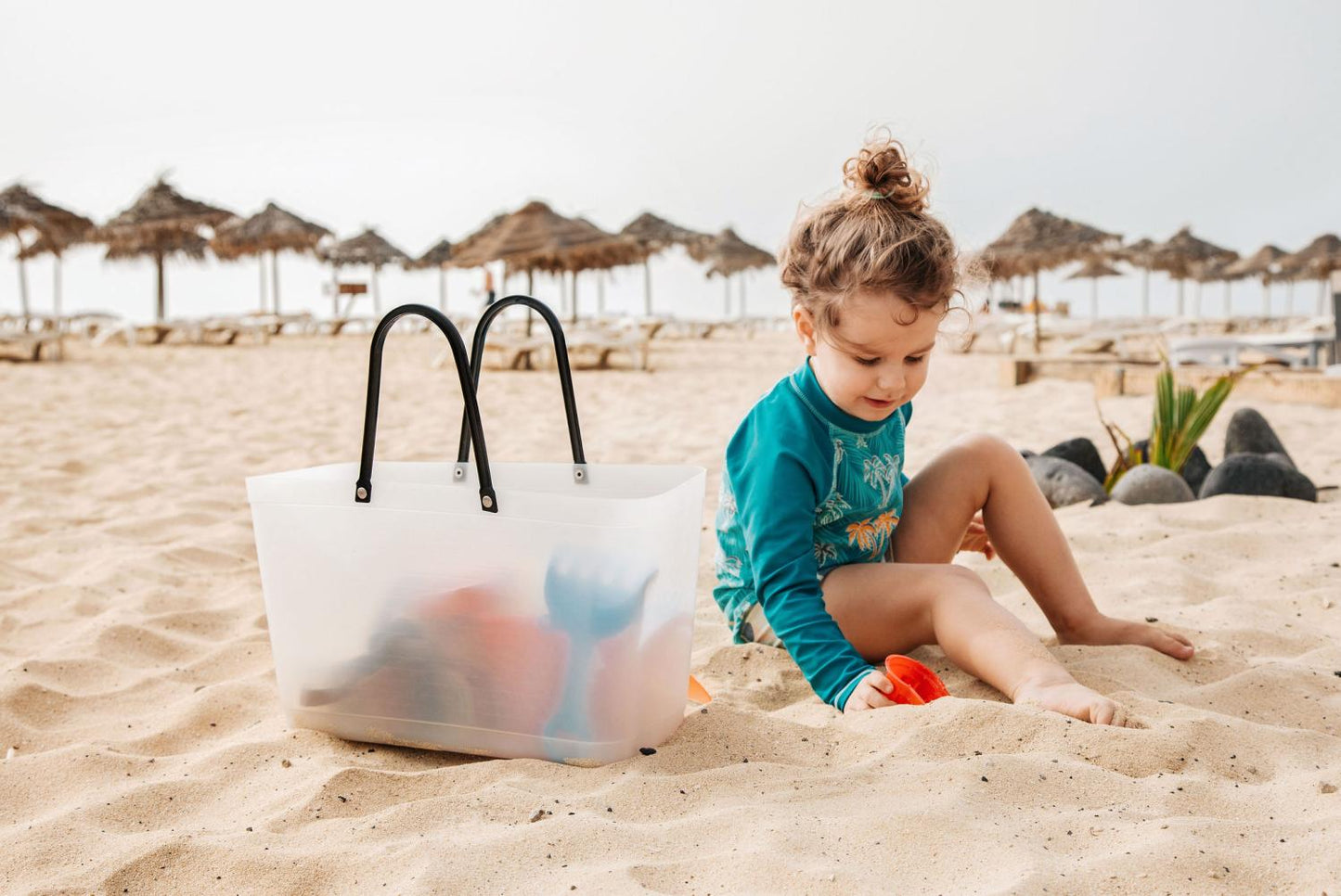 Hinza Tote Neutral Green Plastic