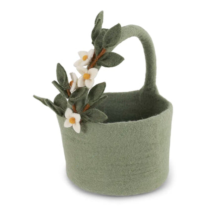 Gry & Sif Basket with Flower Garland