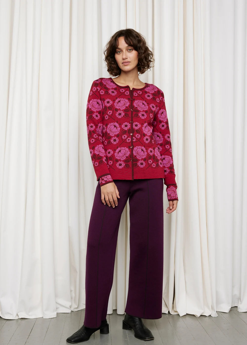 Oleana Hildegunn Cardigan 809