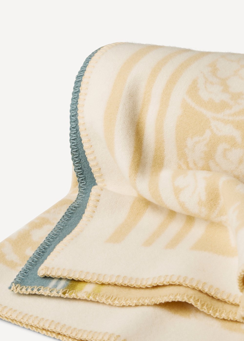 Oleana Ornament Blanket 203