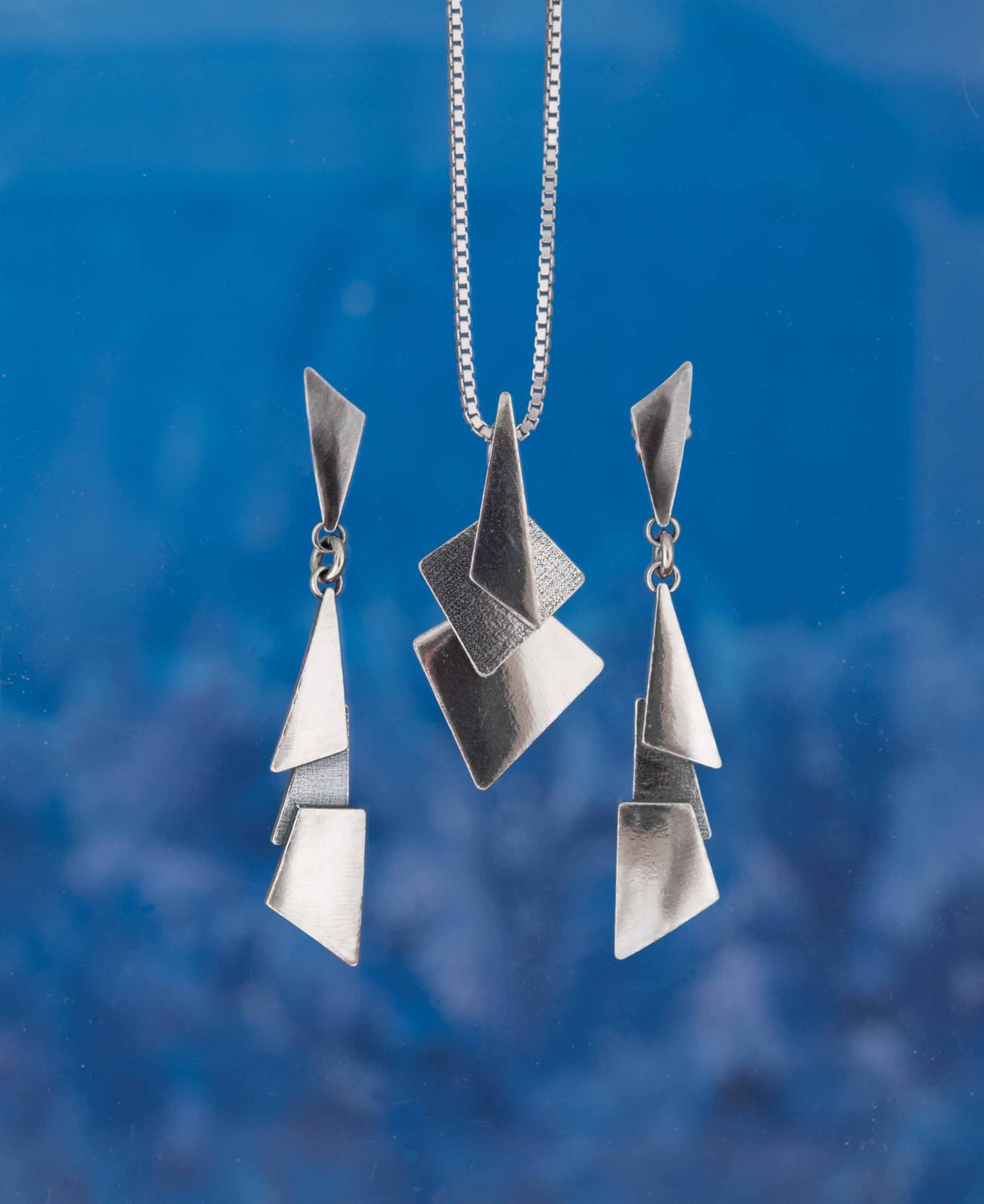 Sylvsmidja Sail Necklace - Crossings 200
