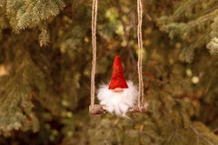 Gnome on Swing with Hat