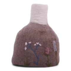 Gry & Sif Vase Embroidery