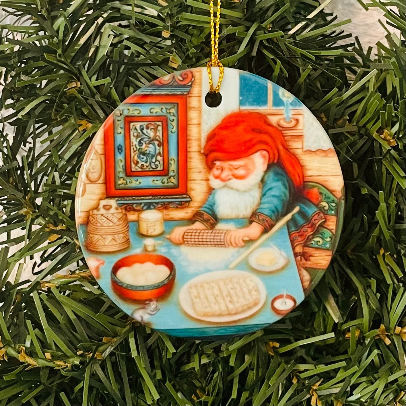 Ornament Suzanne Toftey Nisse making Lefse