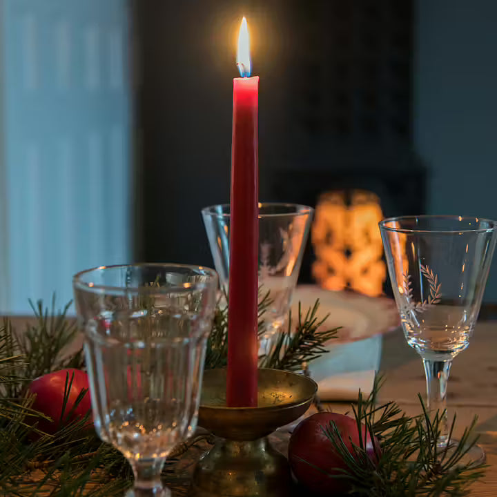 Llijeholmens Taper Candle Red