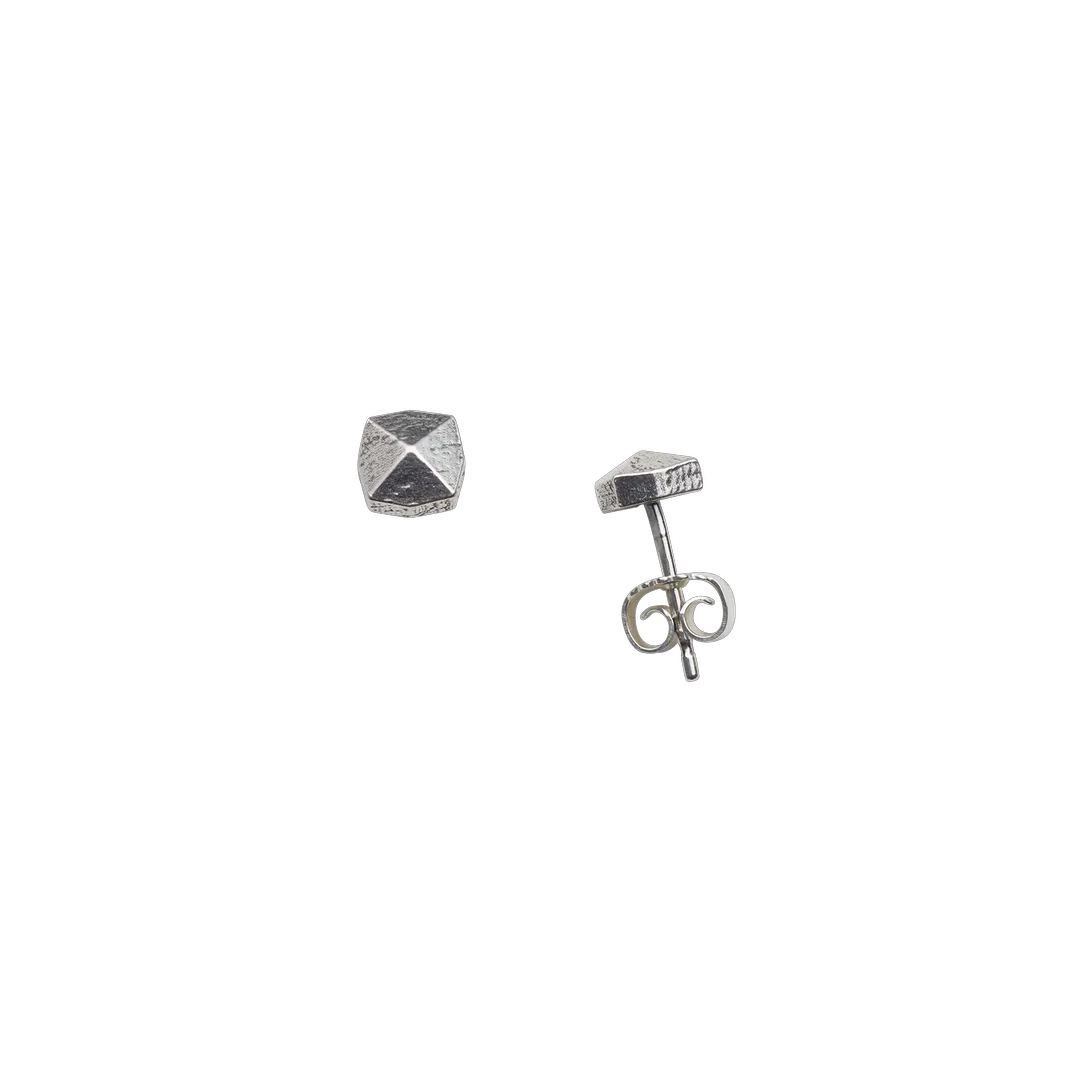 Sylvsmidja Earring Naglfar Post 595766